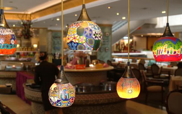 Guangdong Hotel-Free Shuttle & Registration Counter Service during Canton Fair