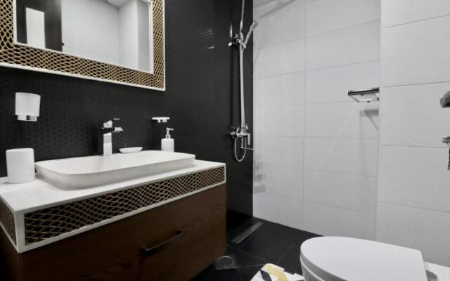 Brand New Studio Apartment with Balcony