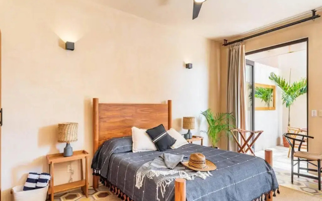 @villa.akbal- 2bd rooftop w/ open dinning room