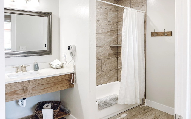 Bybee's Steppingstone Motel