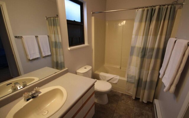 Cedar Grove Motel and Cabins