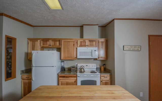 Knotty Pines 3 Bedroom House