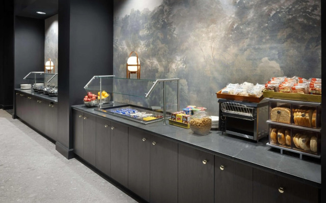 DoubleTree Suites by Hilton Hotel Lexington