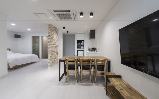 Yeosu Sun Hill SPA Pension