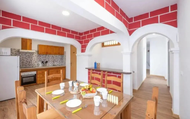 Karin House