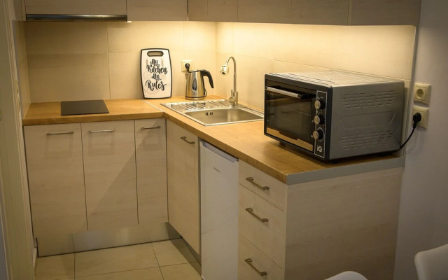 Uni Island City Suites