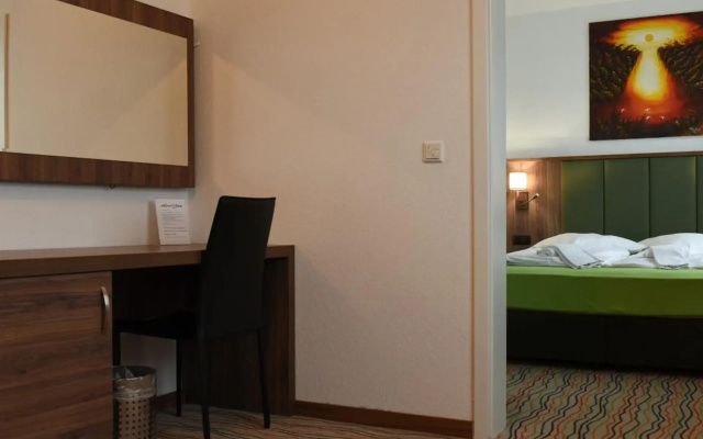 Hotel Olive Inn