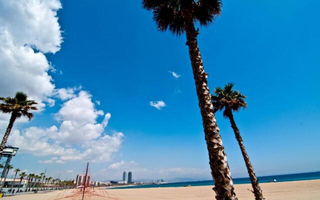 Barceloneta Suites Apartments Beach