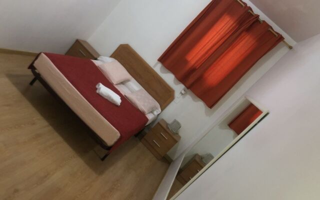Hostal Village  Multicolor - Adults Only