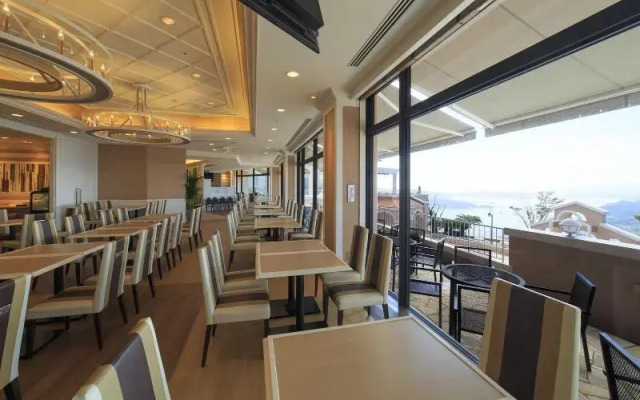 Yumihari No Oka Hotel