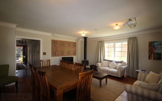 Lily-May Cottage