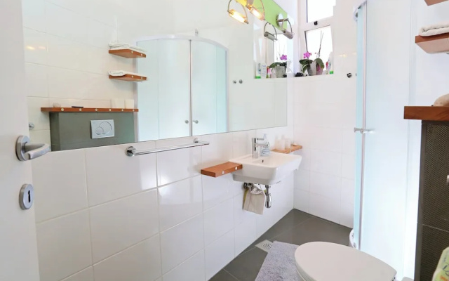 Double Bedroom Apartment on Great Location With Balcony!!