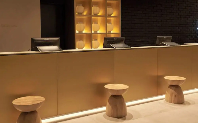 Cross Life Hakata Tenjin