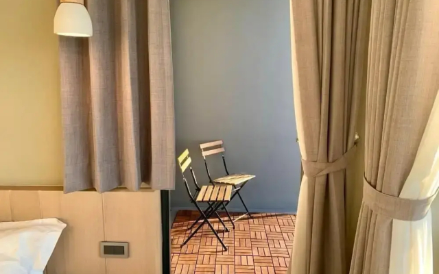 TWO Easy Inn