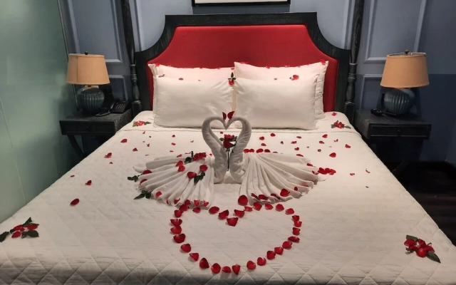 The Secret HaLong Hotel