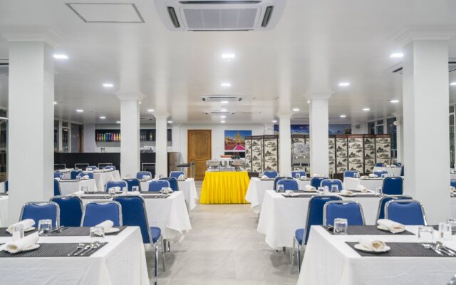 Sakura Hotel