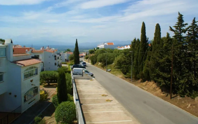 Apartamento en Roses parking y piscina comunitaria