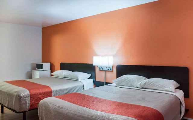 Motel 6 Fort St. John, BC