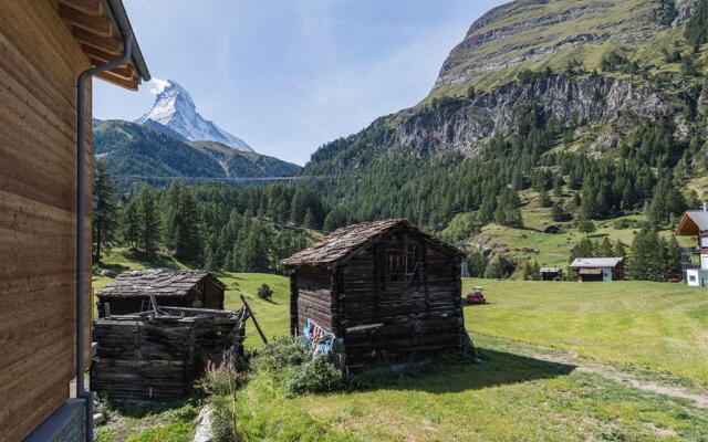 Apartment in Chalet Pizzo Fiamma