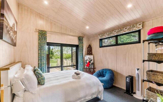 The Barn - Karaka Farm Stay