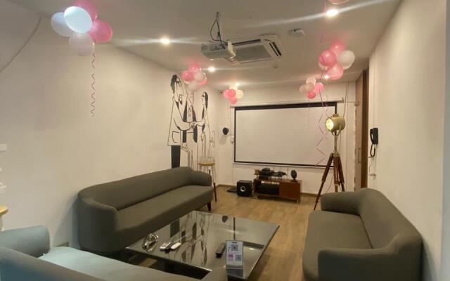 Hotel Bk Studios And Rooms