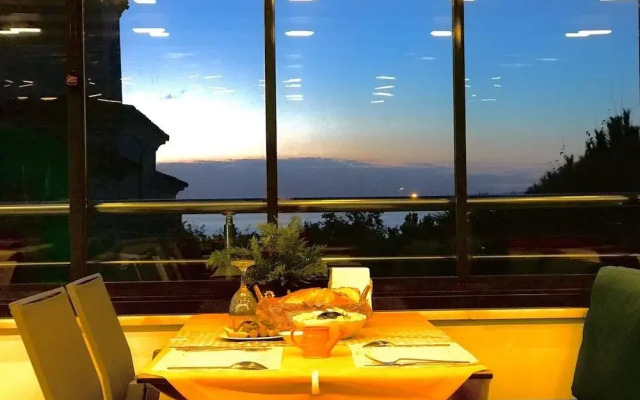 Ocean Suites Hotel