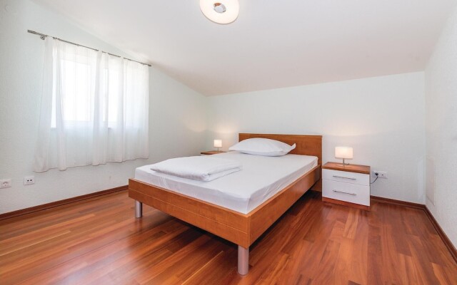 Awesome Home in Kalebova Luka With Wifi and 6 Bedrooms