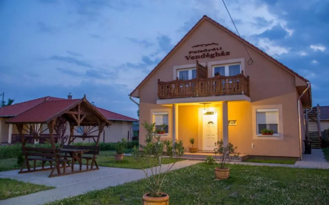 Napraforgó Vendégház