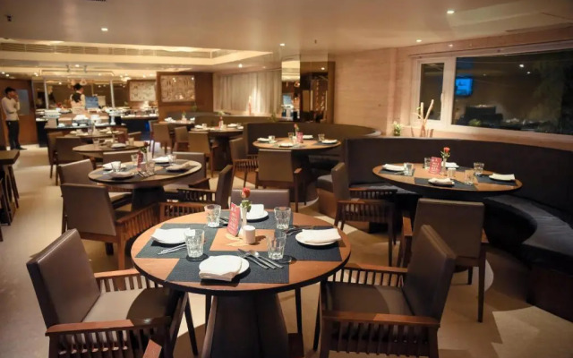 Monotel Luxury Business Hotel