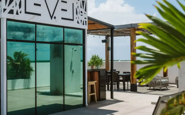 Level luxury condos