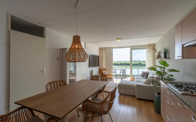 Alluring Coastal Apartment