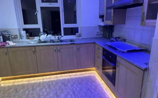 Tran UK Homestay