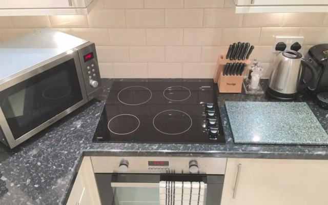 Westminster Studio Apartment