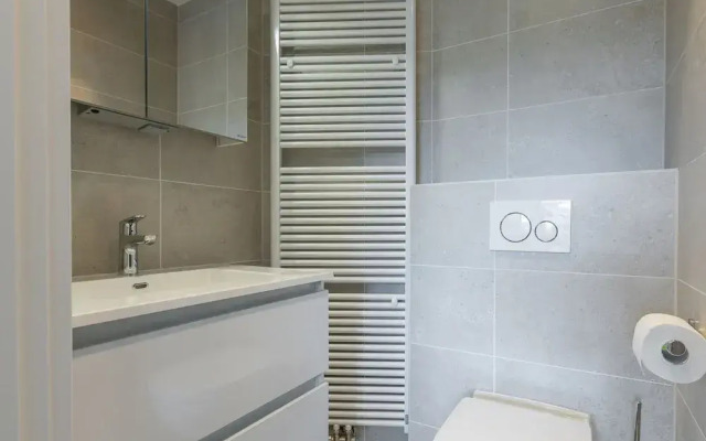 Accessible Corner Apartment