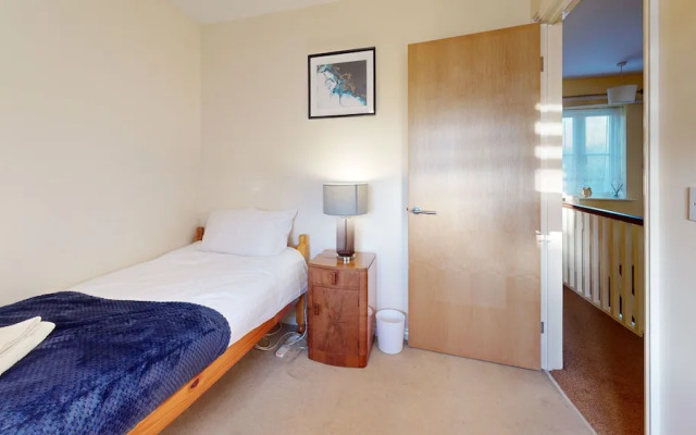Impeccable 4-bed House in London