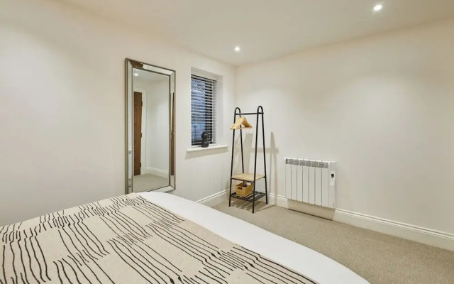 Host Stay Driftwood Apartment