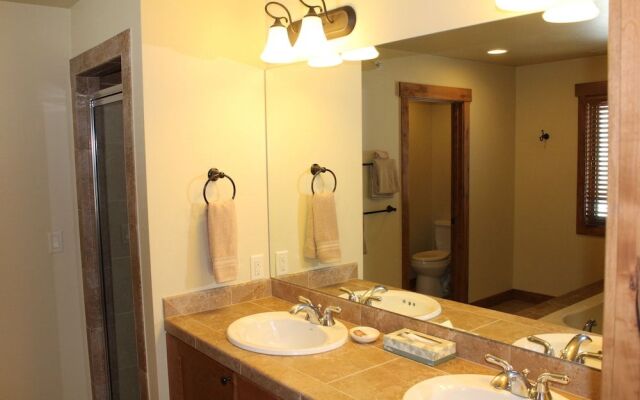 Glenwood Canyon Resort