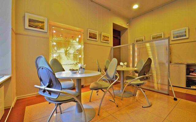 EgoEAST Mini Hotel