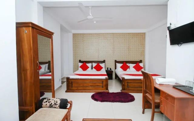 OYO 365 Kingsgate Transit Hotel