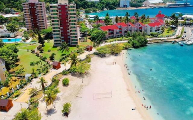 Marchabell by the Sea E22