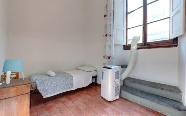 Neri 23 in Firenze With 3 Bedrooms and 2 Bathrooms