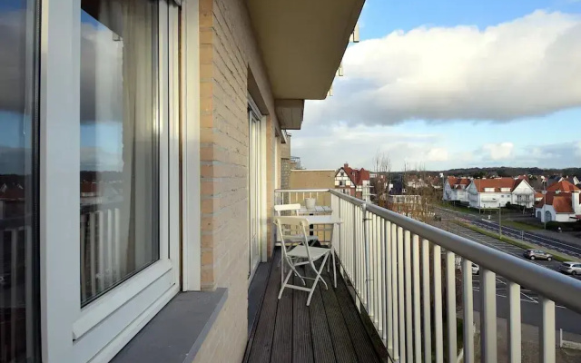 Chic Sea-view Apartment
