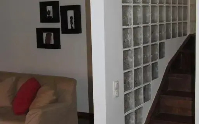 Queen Zita Apt 130 m2 near Chain Bridge