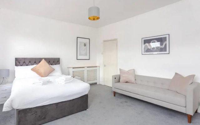 Quiet 2 Bedroom Flat in Peckham Rye