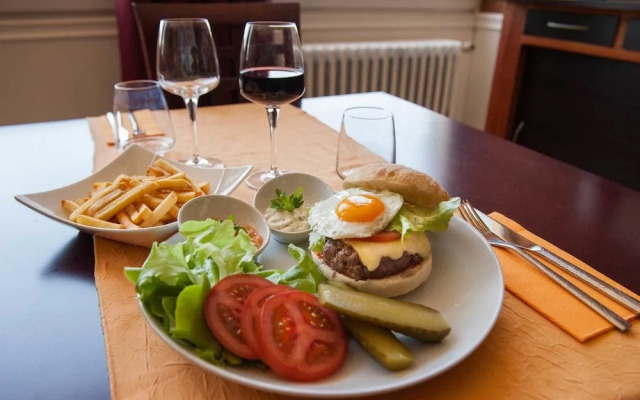 Hotel Restaurant  Rive Gauche