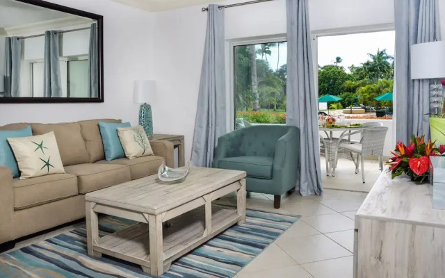 Royal Glitter Bay Villas