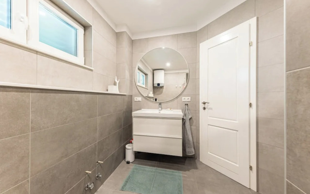 Olive Leaf Kastela - First Floor Apartment