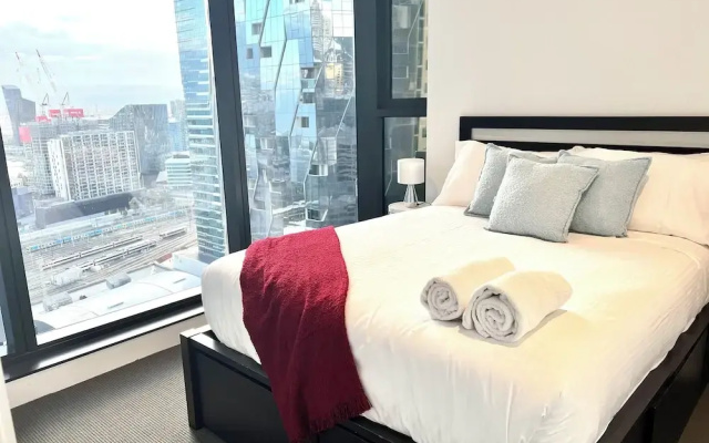 ReadySet Apartments at Manhattan