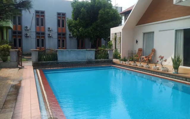Aryani Suites