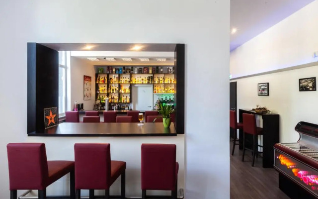 Ruhr Inn Hotel & Hostel